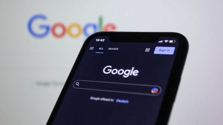 Google prueba eliminar los clics en fuentes de Google Discover