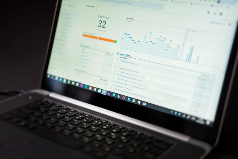 Factores de Ranking de Google 2026: Qué Revela el Estudio a 131 Expertos de la Industria