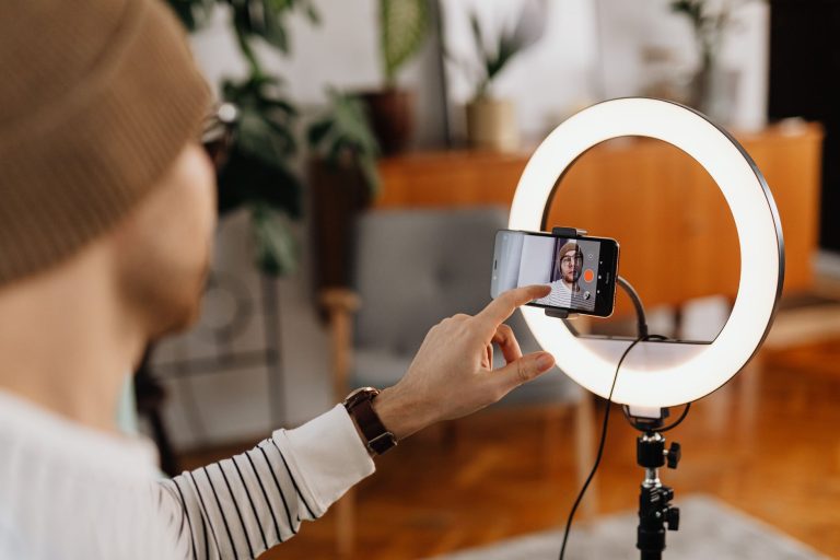 Cómo Usar Muse AI de Meta en Instagram: Guía de Agentes Autónomos para Creadores y Marcas