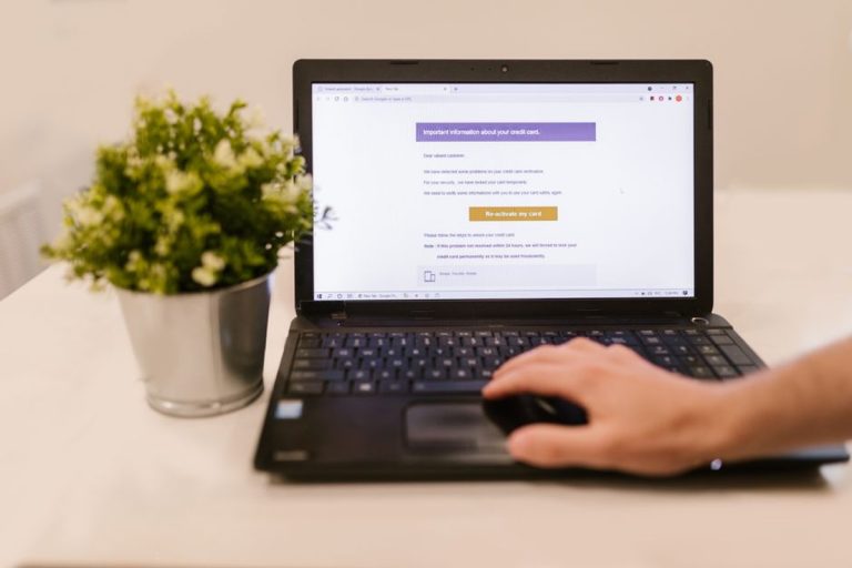 Email transaccional: clave para la retención y ventas en empresas - Fotografía destacada Infinitum Agencia